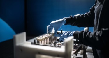 Battery pack assembly at MAHLE Powertrain